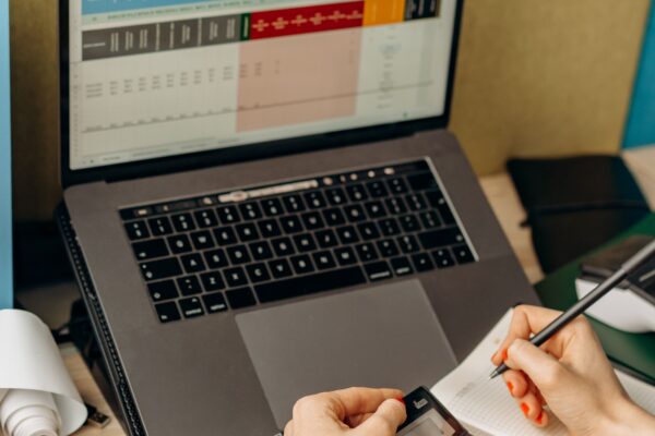 How to Price Jobs for Profit: Break-Even and Margin for Service Businesses