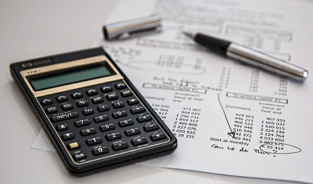 Standard Costing vs. Actual Costing: Which One Should a Small Manufacturer Use?